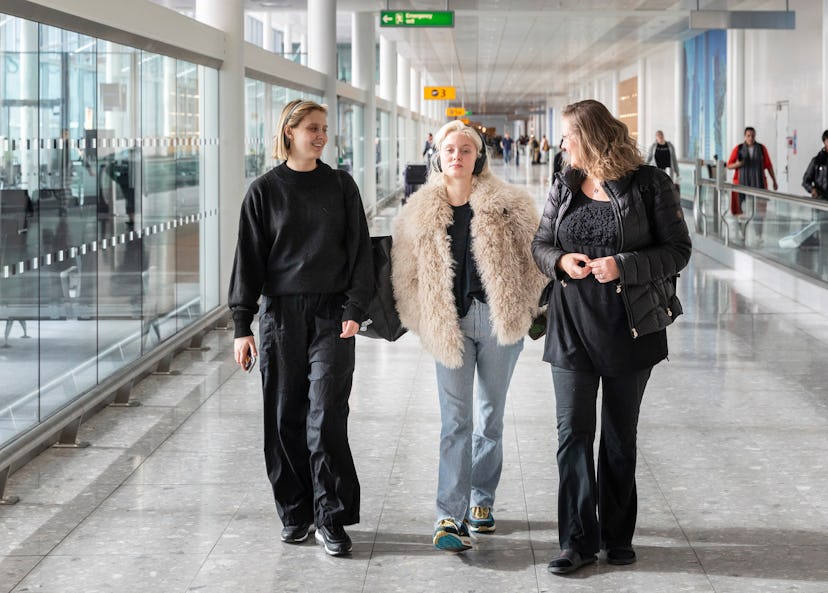 artist zara larsson reser med operation smile