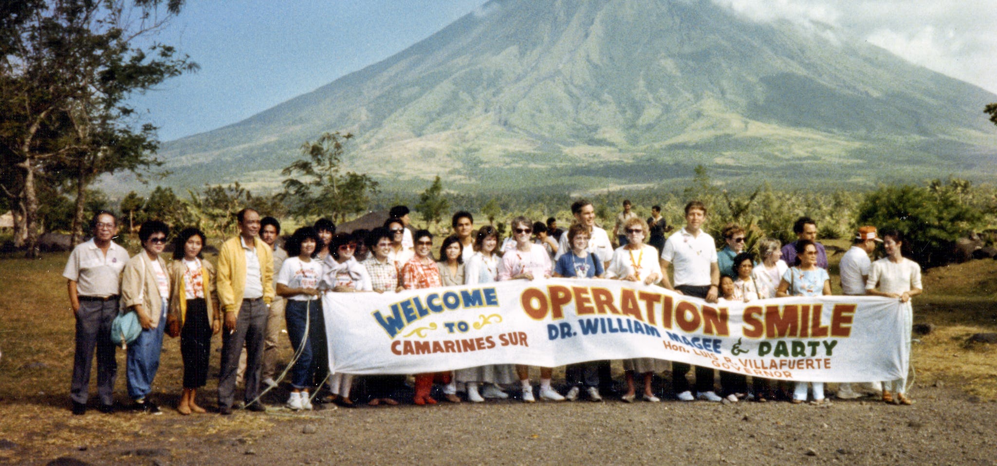 historisk bild från operation smiles första uppdrag i filippinerna