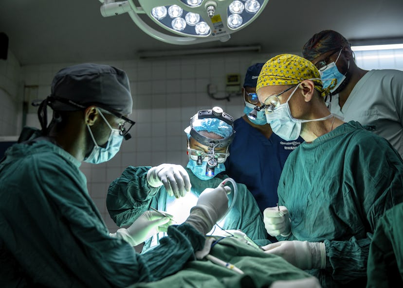 Plastikkirurger under utbildning i Kigali, Rwanda